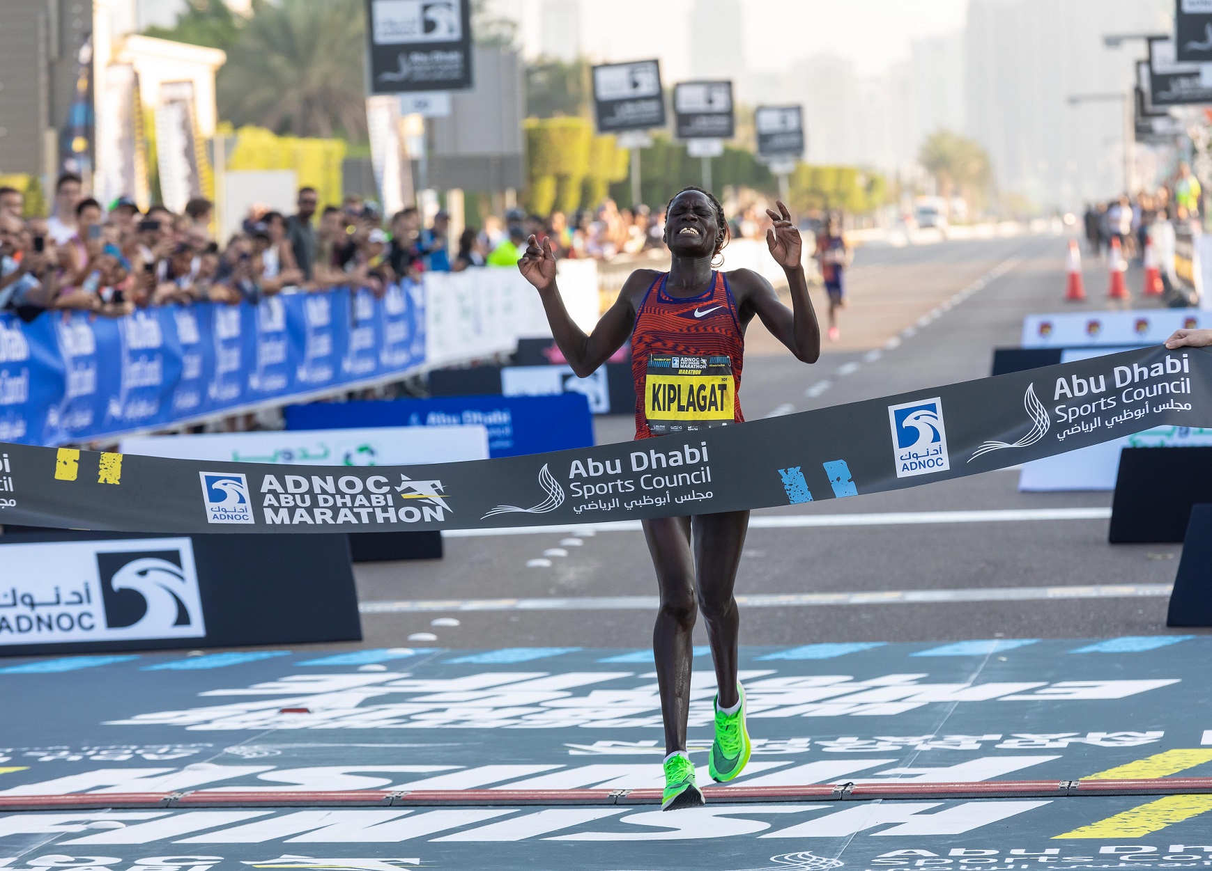Reuben Kipyego And Vivian Kiplagat Win 2019 ADNOC Abu Dhabi Marathon ...
