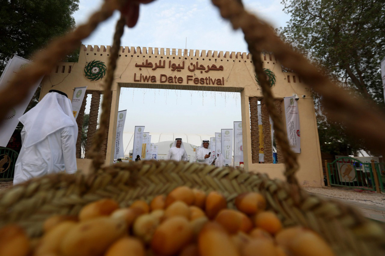 Mohamed Bin Zayed Raises Value Of Prizes Of 16th Liwa Date Festival