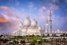 Sheikh Zayed Grand Mosque’s Cultural Tour Specialists: Ambassadors Of Tolerance And Coexistence From The UAE To The World