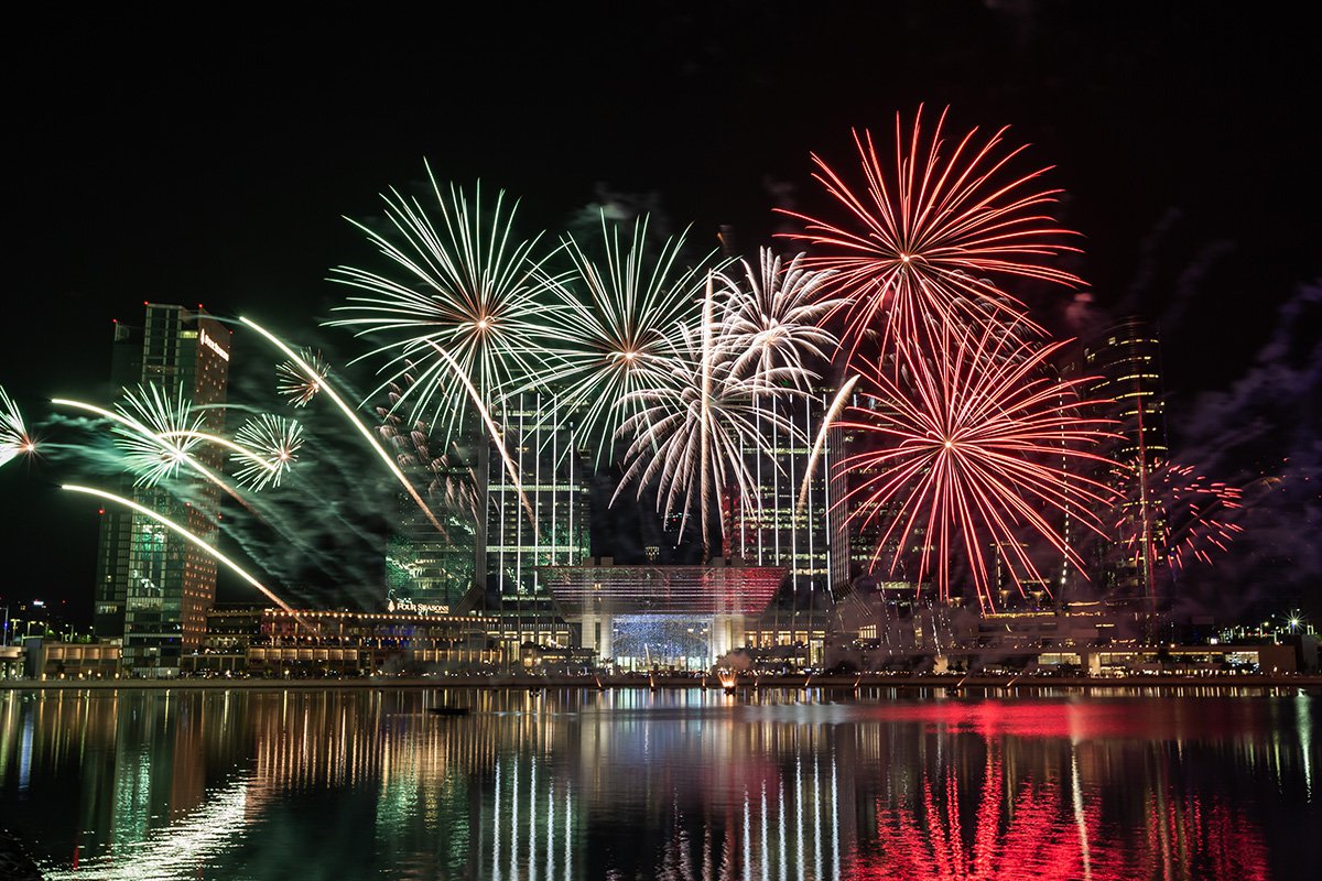 See The Fireworks And Support Charitable Initiatives At The Galleria Al Maryah Island This Weekend!