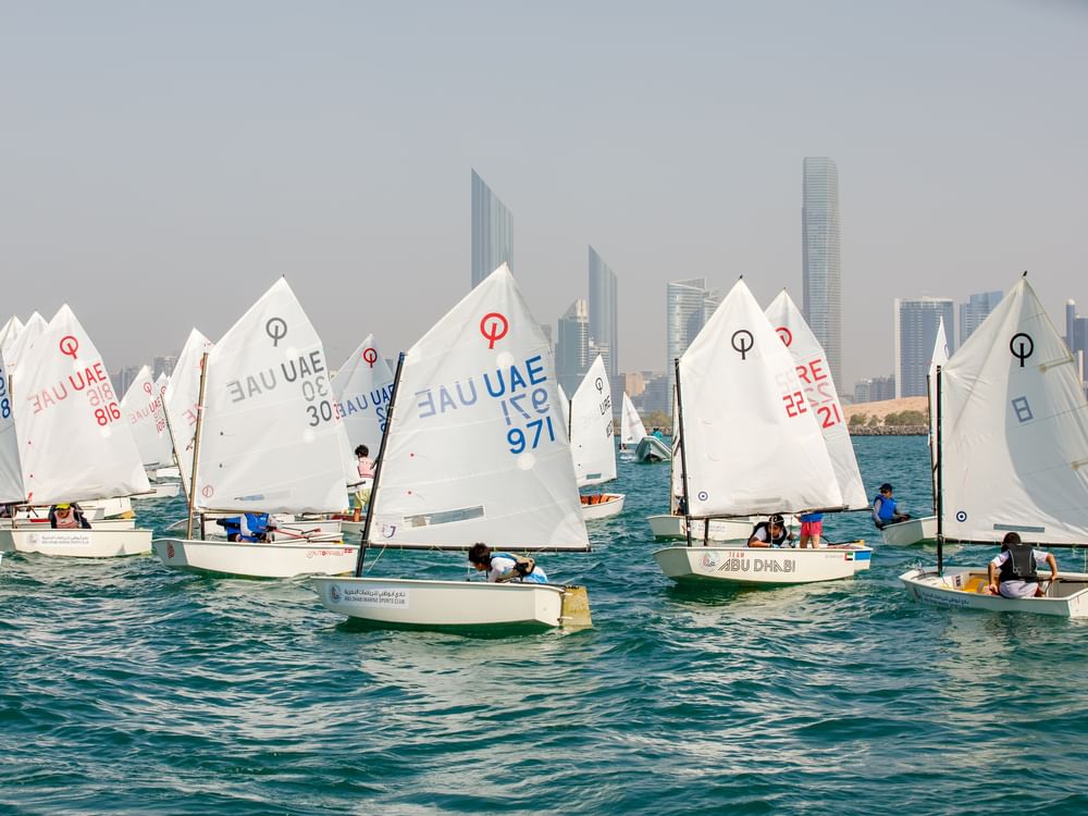 Abu Dhabi accueille le championnat Optimist d'Asie et d'Océanie avec la participation de 27 pays