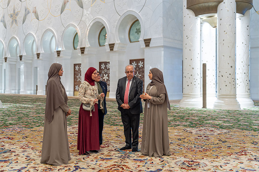 Foreign Minister Of Guatemala Visits Sheikh Zayed Grand Mosque In Abu Dhabi
