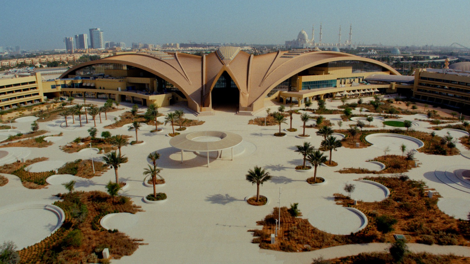 Erth Abu Dhabi Continues Sheikh Zayed’s Legacy By Delivering More Than 95,000 Iftar Meals Daily Across The UAE