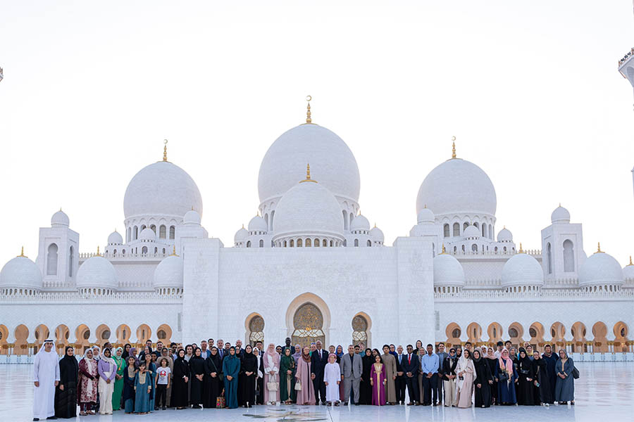 Sheikh Zayed Grand Mosque Centre continues hosting ‘Jusoor’ Programme